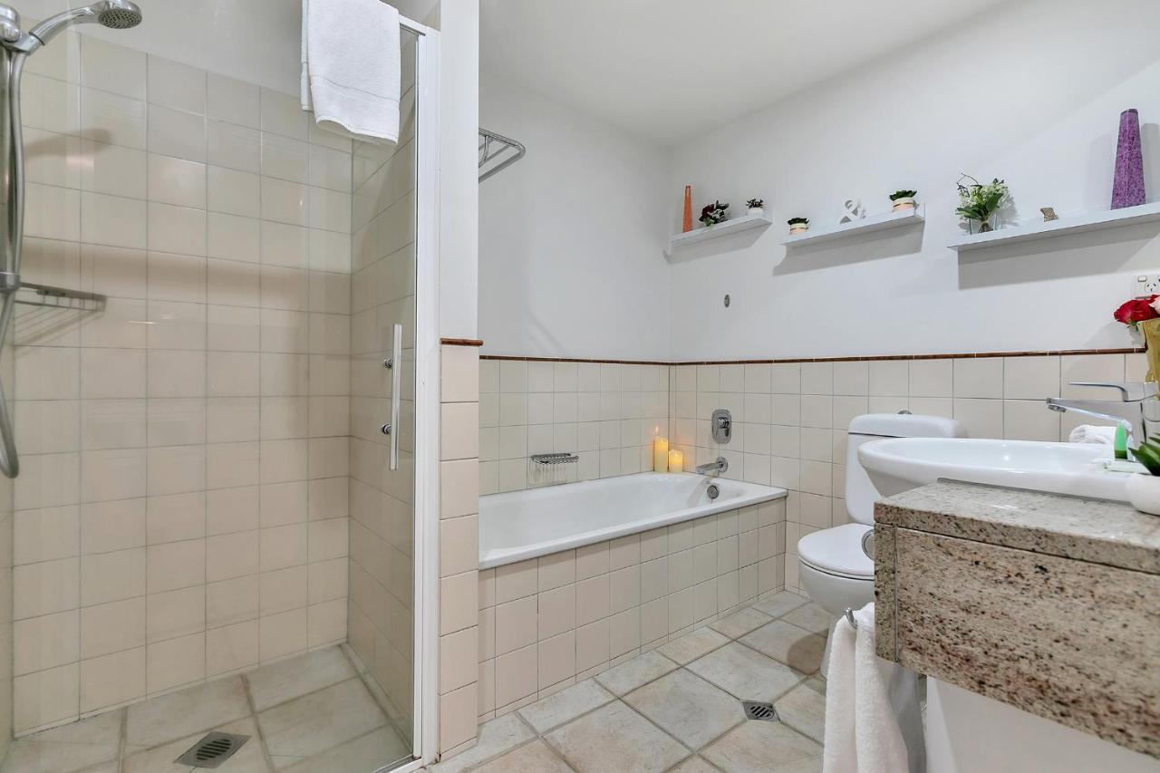 Your Family Getaway - Rooftop Spa & Pool! Auckland Extérieur photo