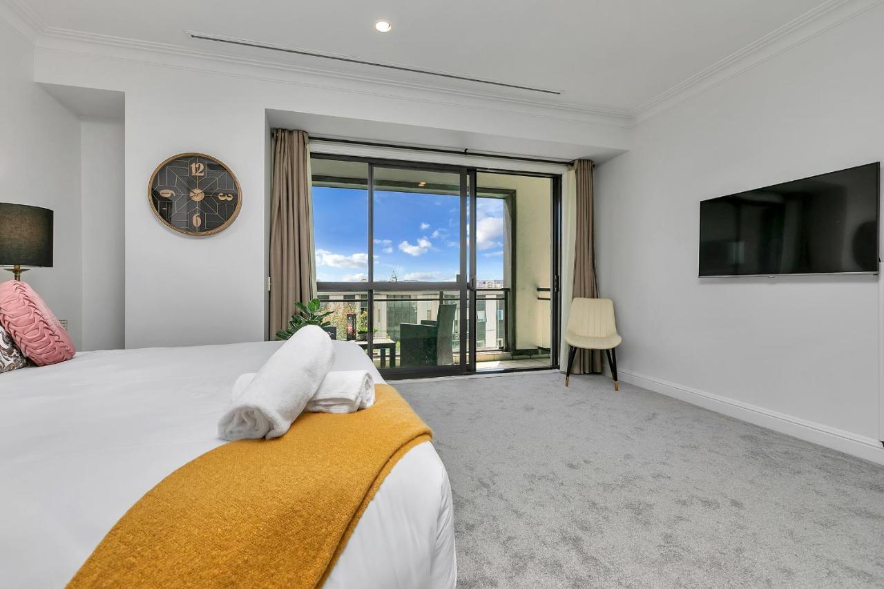 Your Family Getaway - Rooftop Spa & Pool! Auckland Extérieur photo