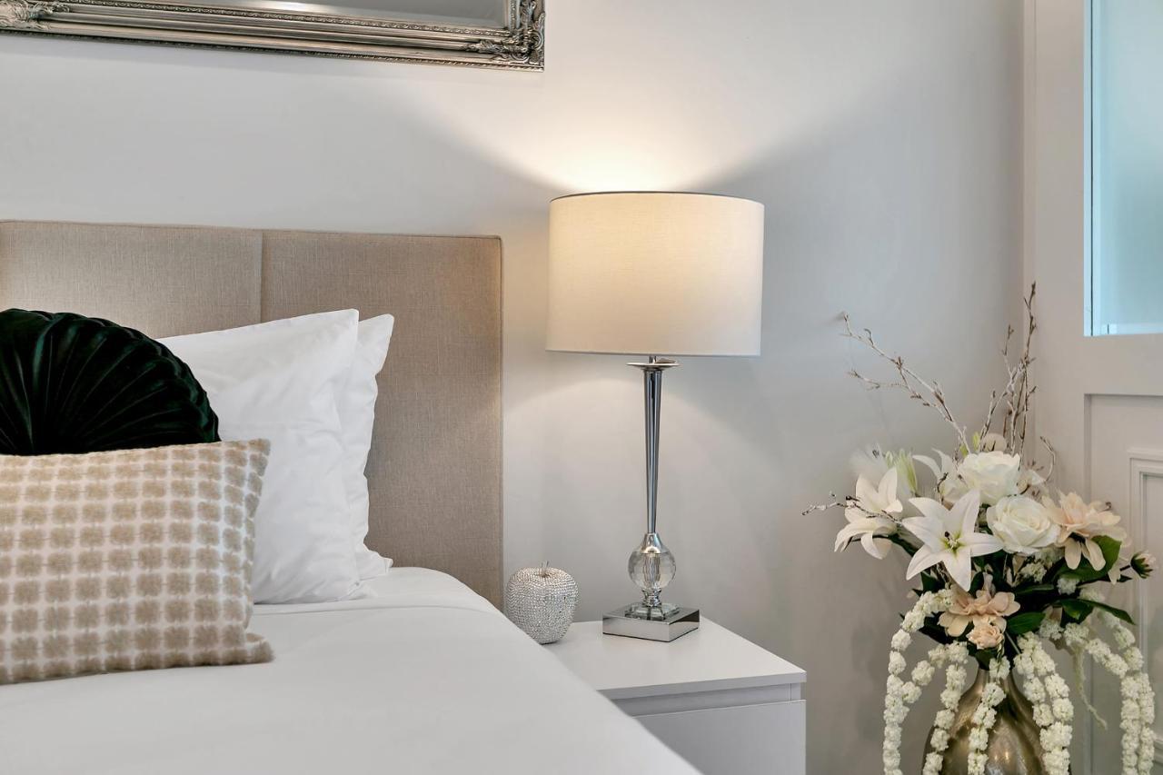 Your Family Getaway - Rooftop Spa & Pool! Auckland Extérieur photo