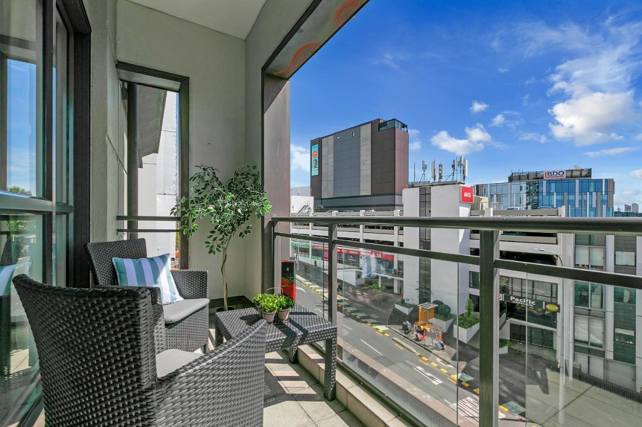 Your Family Getaway - Rooftop Spa & Pool! Auckland Extérieur photo